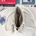 大容量 痛バッグ サテン加工 トートバッグ 透明ポケット付き 通学・斜め掛け